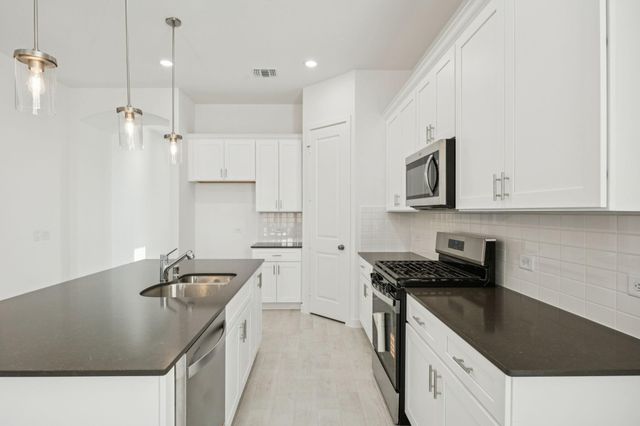 6711 Alejandro Place, Baytown, TX 77523