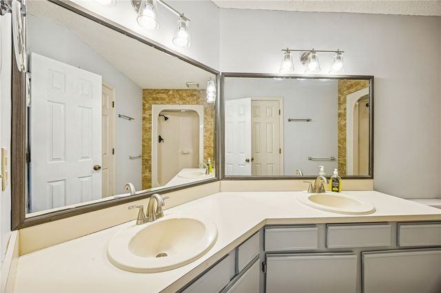 236 W Lakemont Drive, Kingsland, GA 31548