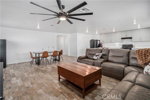 44527 Freer, Lancaster, CA 93536