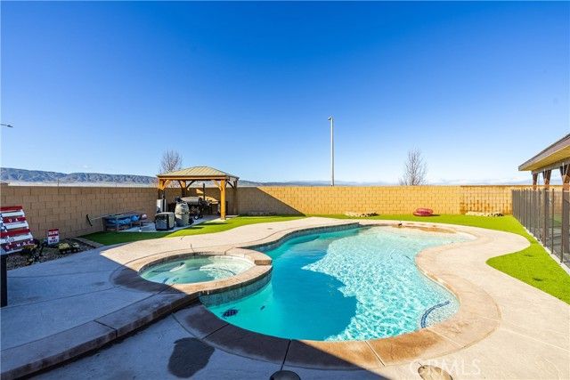 44527 Freer, Lancaster, CA 93536