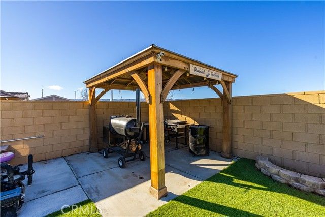 44527 Freer, Lancaster, CA 93536