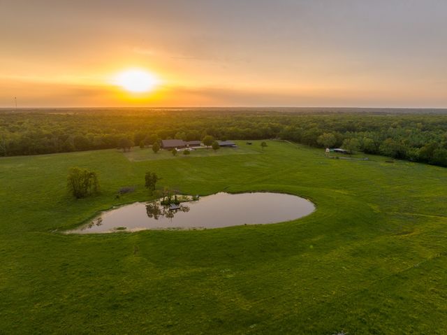 5000 Stillhouse Road, Paris, TX 75462