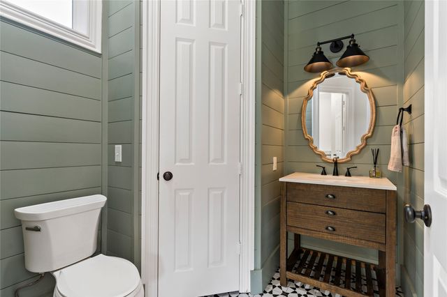 5000 Stillhouse Road, Paris, TX 75462