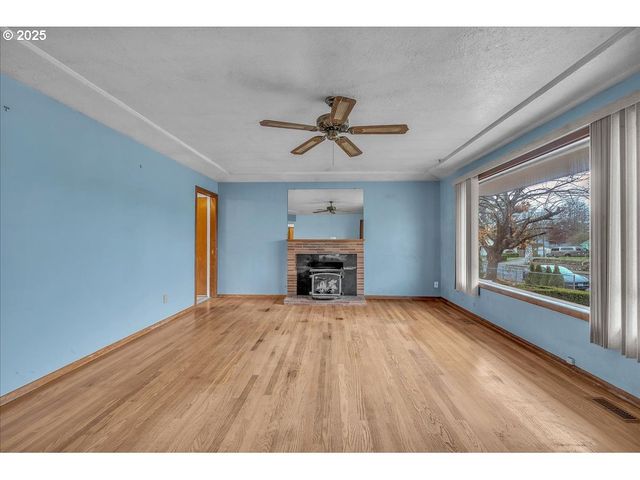 1550 Se 4TH St, Gresham, OR 97080