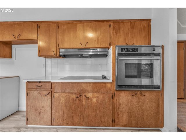 1550 Se 4TH St, Gresham, OR 97080