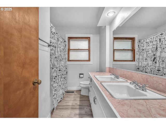 1550 Se 4TH St, Gresham, OR 97080