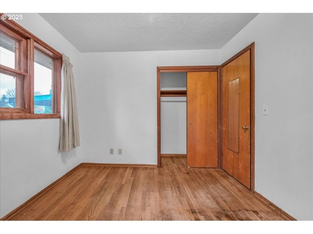 1550 Se 4TH St, Gresham, OR 97080