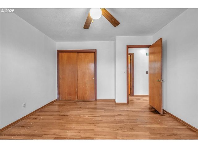 1550 Se 4TH St, Gresham, OR 97080