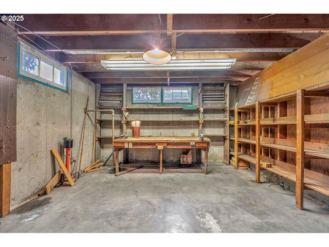 1550 Se 4TH St, Gresham, OR 97080