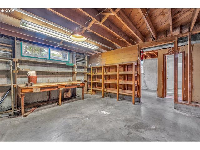 1550 Se 4TH St, Gresham, OR 97080