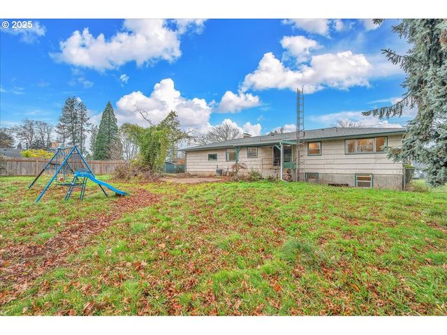 1550 Se 4TH St, Gresham, OR 97080