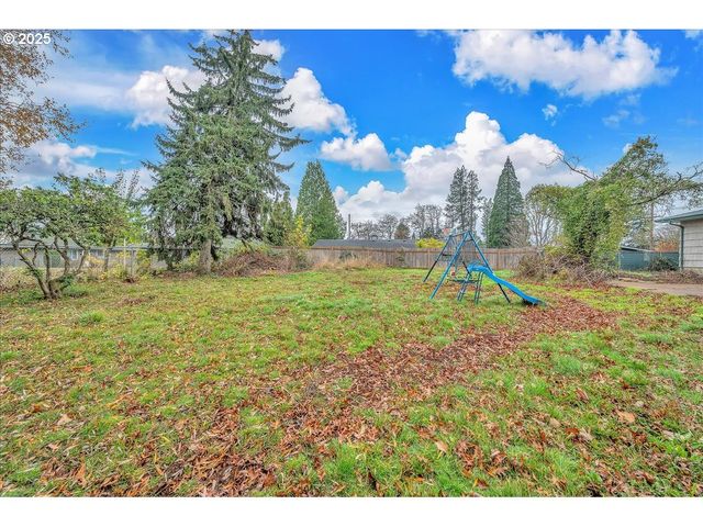 1550 Se 4TH St, Gresham, OR 97080