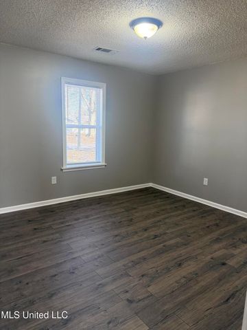 5813 Laurie Drive, Horn Lake, MS 38637