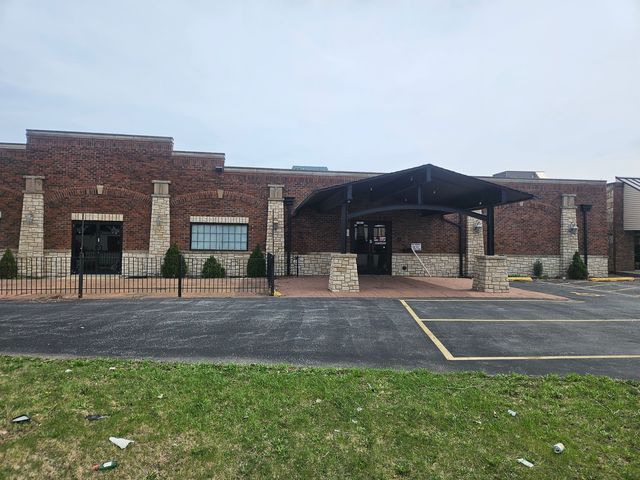 11011 Southwest Highway, Palos Hills, IL 60465