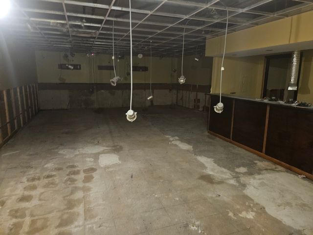 11011 Southwest Highway, Palos Hills, IL 60465