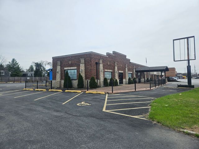 11011 Southwest Highway, Palos Hills, IL 60465