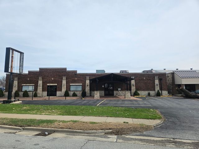 11011 Southwest Highway, Palos Hills, IL 60465
