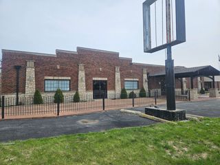 11011 Southwest Highway, Palos Hills, IL 60465