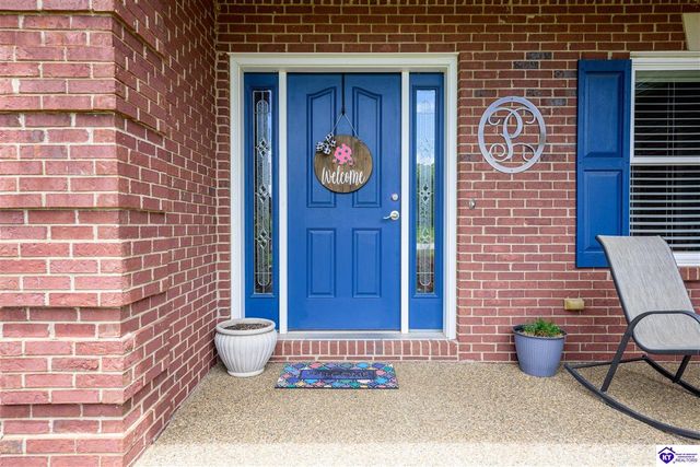 330 Stonebriar Drive, Elizabethtown, KY 42701