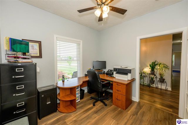 330 Stonebriar Drive, Elizabethtown, KY 42701