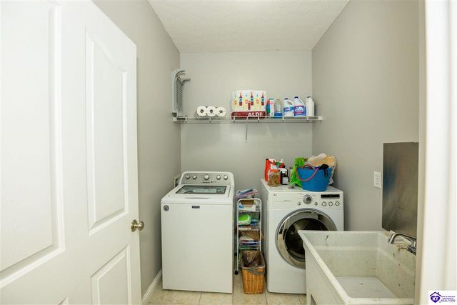 330 Stonebriar Drive, Elizabethtown, KY 42701