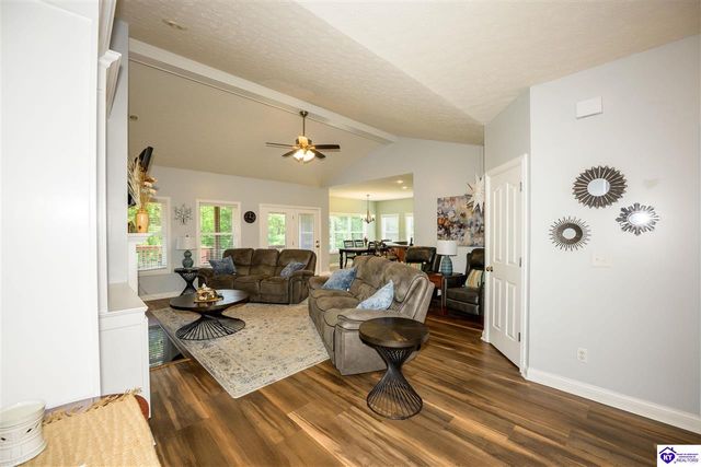 330 Stonebriar Drive, Elizabethtown, KY 42701