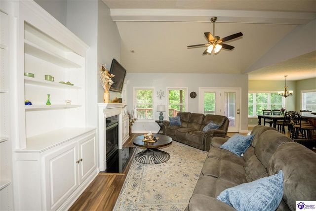330 Stonebriar Drive, Elizabethtown, KY 42701