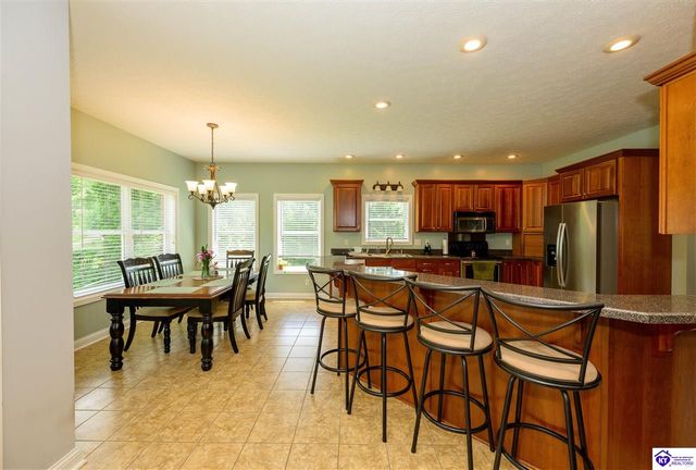 330 Stonebriar Drive, Elizabethtown, KY 42701