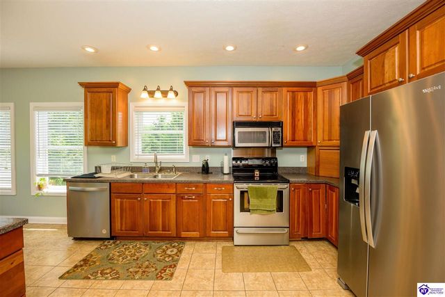 330 Stonebriar Drive, Elizabethtown, KY 42701