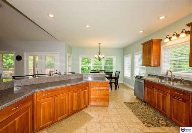 330 Stonebriar Drive, Elizabethtown, KY 42701