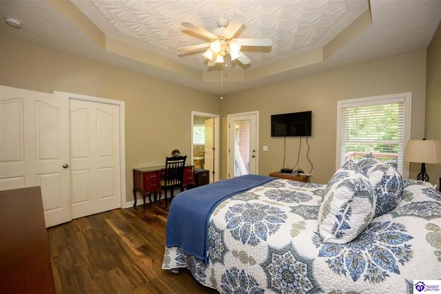 330 Stonebriar Drive, Elizabethtown, KY 42701