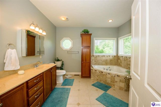 330 Stonebriar Drive, Elizabethtown, KY 42701