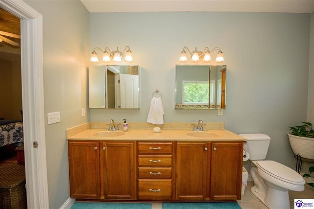 330 Stonebriar Drive, Elizabethtown, KY 42701