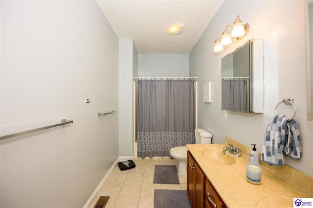 330 Stonebriar Drive, Elizabethtown, KY 42701