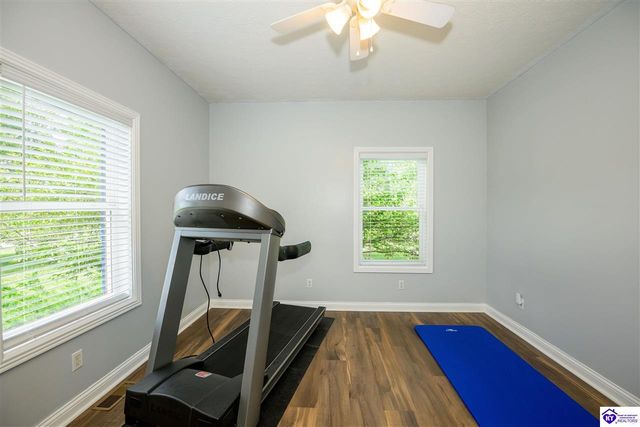 330 Stonebriar Drive, Elizabethtown, KY 42701