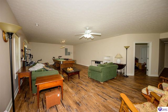 330 Stonebriar Drive, Elizabethtown, KY 42701