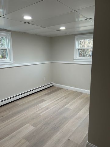 38 Rocky Knook Ln, Marion, MA 02738