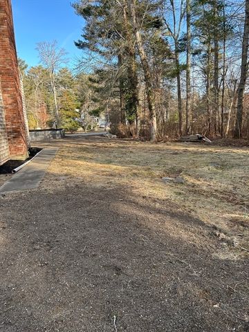 38 Rocky Knook Ln, Marion, MA 02738