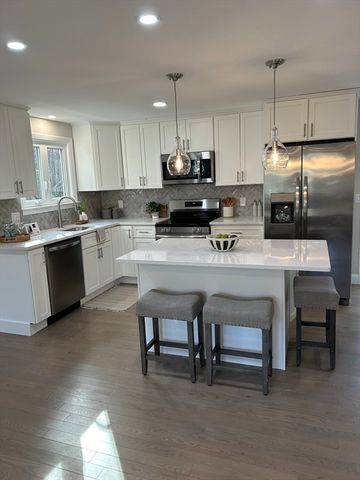 38 Rocky Knook Ln, Marion, MA 02738