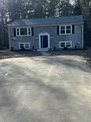 38 Rocky Knook Ln, Marion, MA 02738