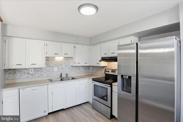 19847 WHEELWRIGHT DR, Gaithersburg, MD 20886