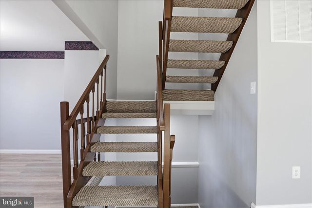 19847 WHEELWRIGHT DR, Gaithersburg, MD 20886