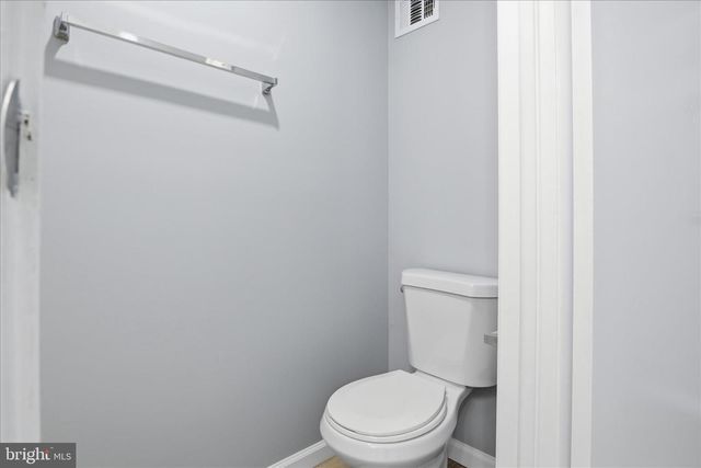 19847 WHEELWRIGHT DR, Gaithersburg, MD 20886