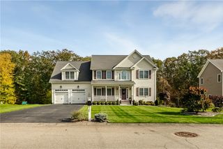 121 Ashbrook Drive, Cranston, RI 02921