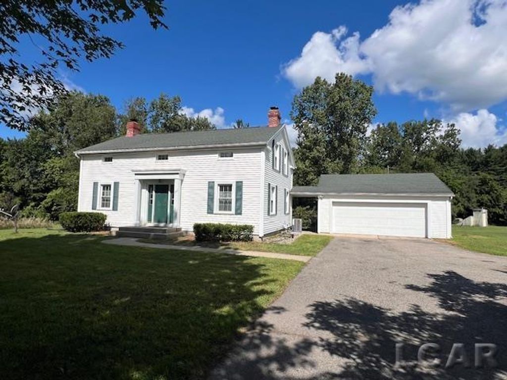 1010 W Valley Road, Adrian, MI 49221