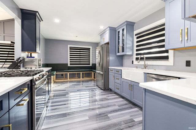 3721 Surrey Lane, South Bend, IN 46628