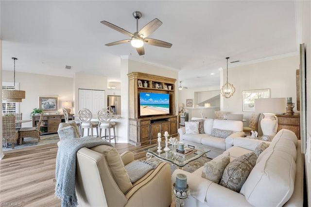 6879 Redbay Park RD # 203, Naples, FL 34109