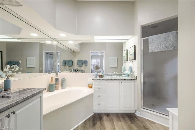 6879 Redbay Park RD # 203, Naples, FL 34109