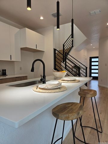1834 Montana, San Antonio, TX 78203