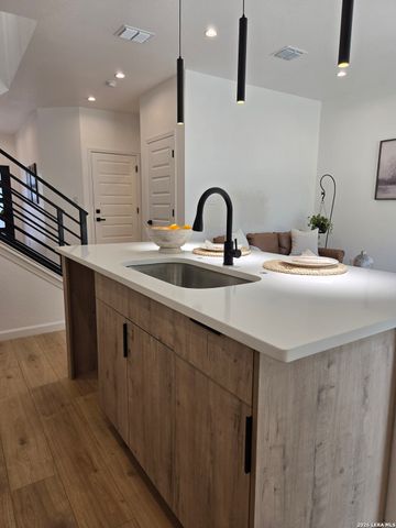 1834 Montana, San Antonio, TX 78203